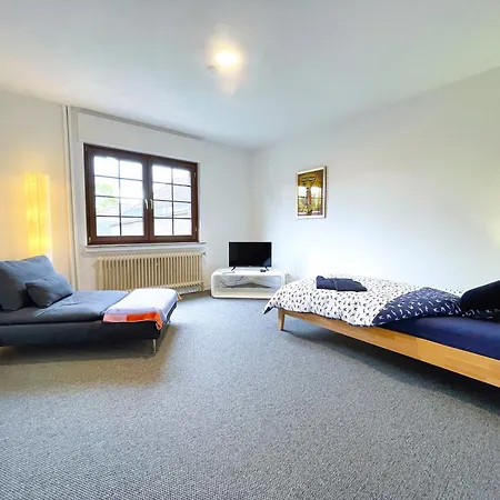 Monteurwohnung Korte, Teams, 4 Einzelzimmer, 2 Doppelzimmer 2024 Renoviert, Smart Tv, Garten, 3 Baeder * Ibbenbüren