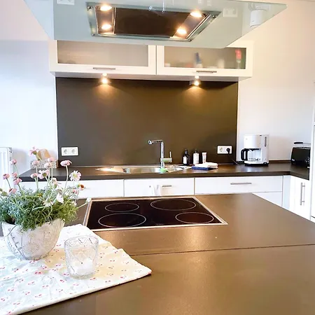 Monteurwohnung Korte, Teams, 4 Einzelzimmer, 2 Doppelzimmer 2024 Renoviert, Smart Tv, Garten, 3 Baeder * Ibbenbüren