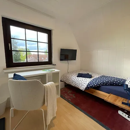 Monteurwohnung Korte, Teams, 4 Einzelzimmer, 2 Doppelzimmer 2024 Renoviert, Smart Tv, Garten, 3 Baeder Apartman Ibbenbüren