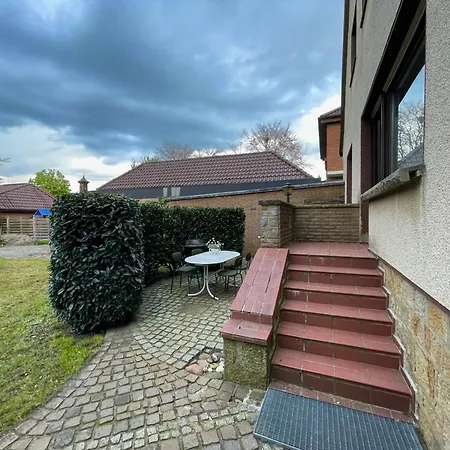 Monteurwohnung Korte, Teams, 4 Einzelzimmer, 2 Doppelzimmer 2024 Renoviert, Smart Tv, Garten, 3 Baeder Apartman *