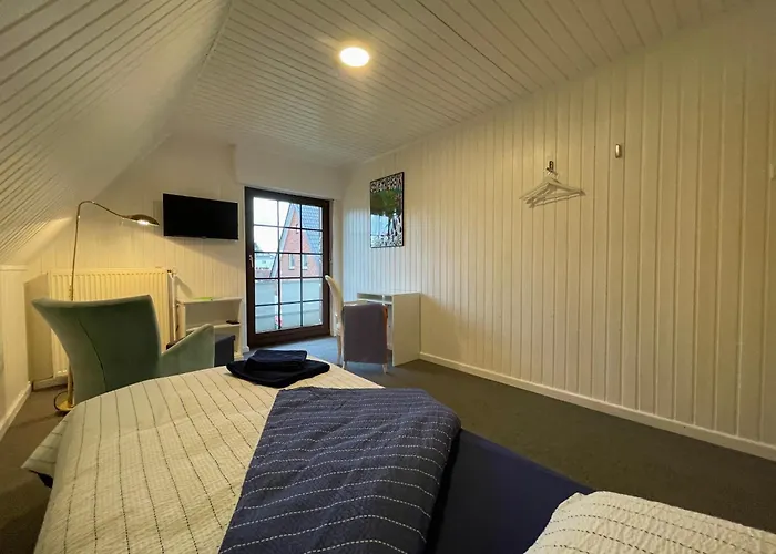 Monteurwohnung Korte, Teams, 4 Einzelzimmer, 2 Doppelzimmer 2024 Renoviert, Smart Tv, Garten, 3 Baeder Ibbenbüren