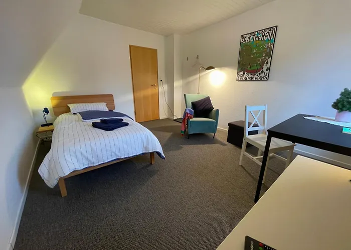 Monteurwohnung Korte, Teams, 4 Einzelzimmer, 2 Doppelzimmer 2024 Renoviert, Smart Tv, Garten, 3 Baeder Appartement