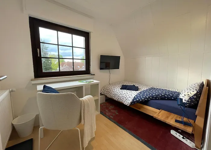 Monteurwohnung Korte, Teams, 4 Einzelzimmer, 2 Doppelzimmer 2024 Renoviert, Smart Tv, Garten, 3 Baeder Appartement Ibbenbüren