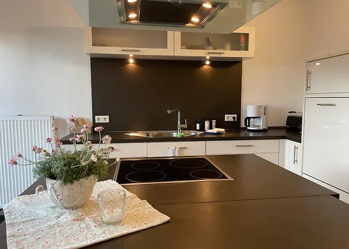 Appartement Monteurwohnung Korte, Teams, 4 Einzelzimmer, 2 Doppelzimmer 2024 Renoviert, Smart Tv, Garten, 3 Baeder *