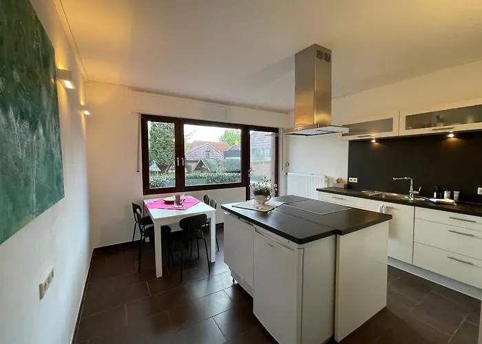 Monteurwohnung Korte, Teams, 4 Einzelzimmer, 2 Doppelzimmer 2024 Renoviert, Smart Tv, Garten, 3 Baeder Appartement